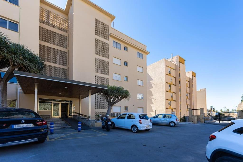 Ensuite Mediterranean Sea Front 丰希罗拉 外观 照片