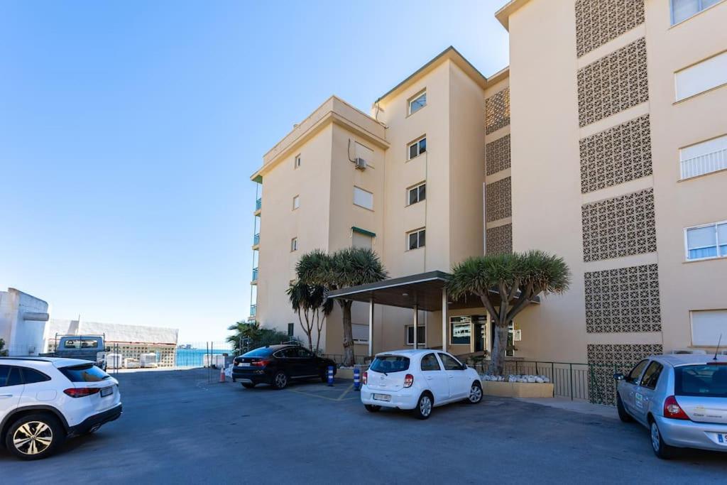 Ensuite Mediterranean Sea Front 丰希罗拉 外观 照片